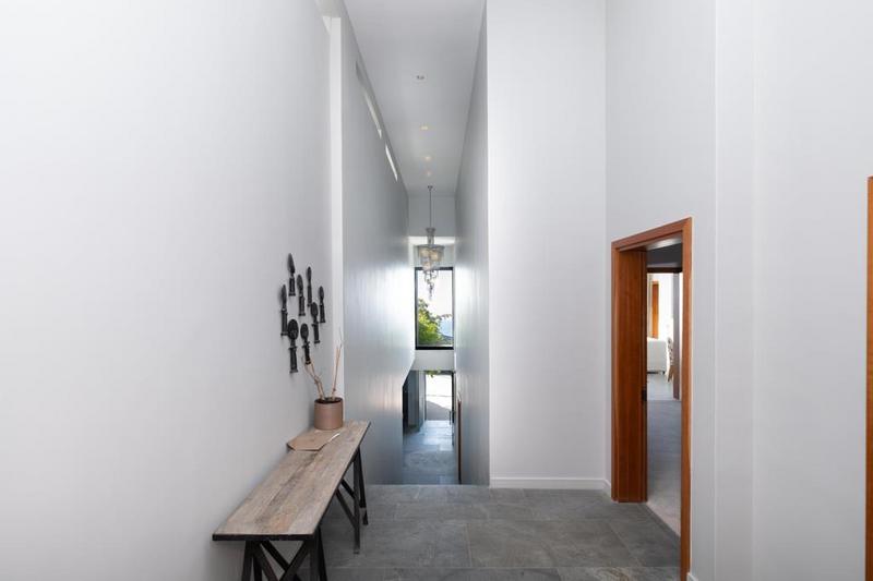 7 Bedroom Property for Sale in Bantry Bay Western Cape